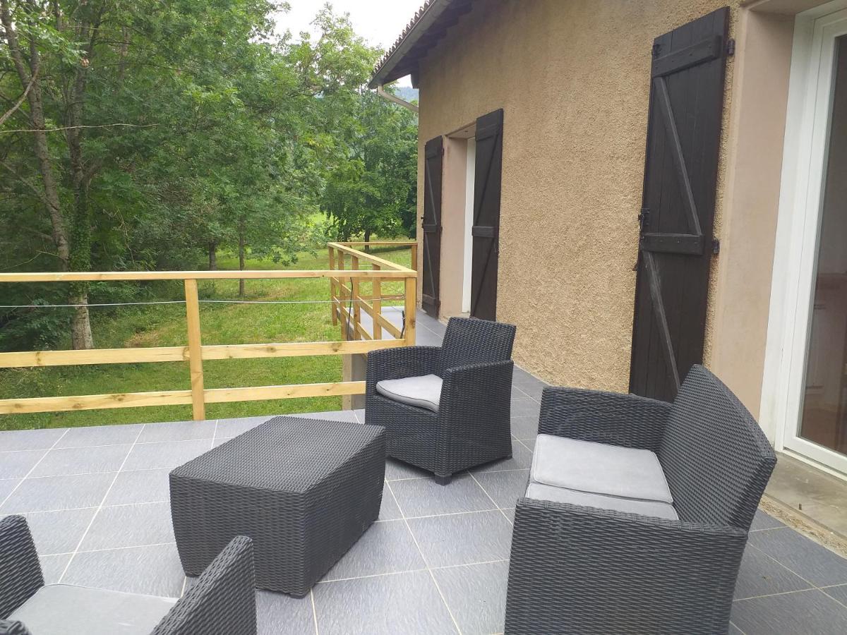 Belle Maison Proche De La Ville Et Du Lac Belcaire Luaran gambar